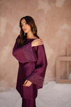 Load image into Gallery viewer, BURGUNDY DUSK