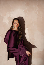 Load image into Gallery viewer, BURGUNDY DUSK