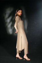 Load image into Gallery viewer, Whisper-Dull Gold