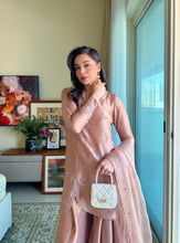 Load image into Gallery viewer, Elif